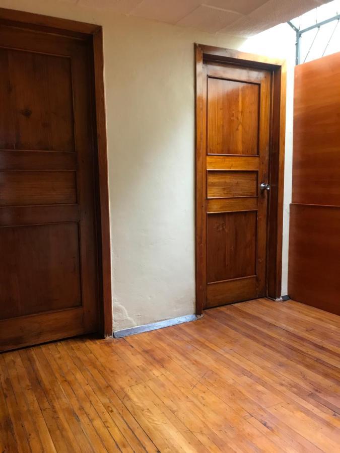 Quarto em Acomodações Particulares Camry Backpackers佳美背包客旅馆 Cuenca